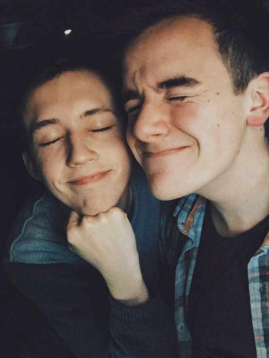 connor谈到troye,connor franta 戳爷troye sivan connor