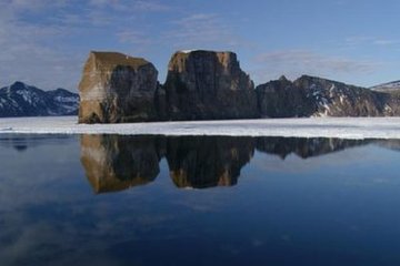 巴芬岛(baffin island)一译巴芬兰世界第五大岛,加拿大最大的岛屿