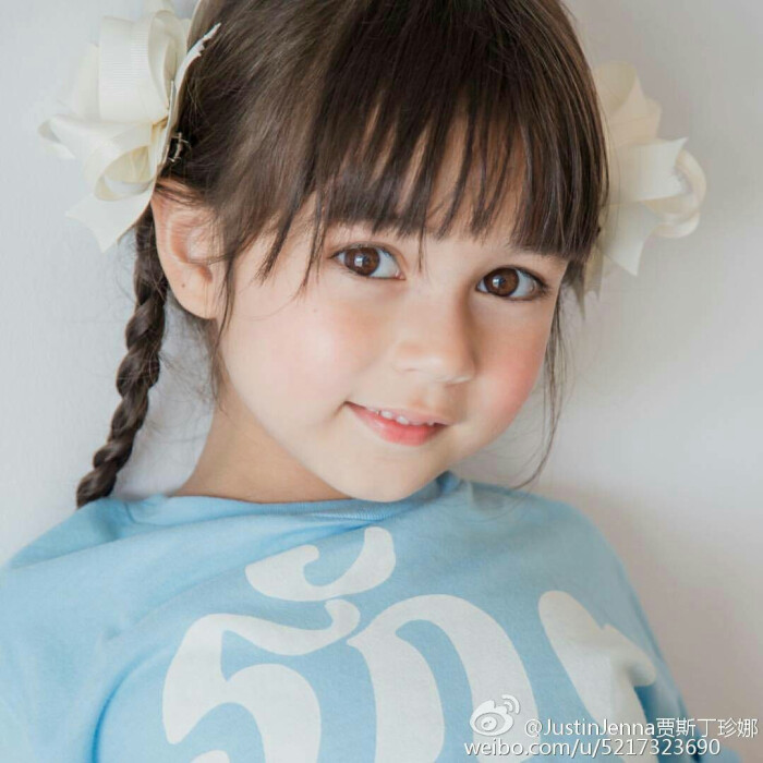 泰国小童星珍娜图片