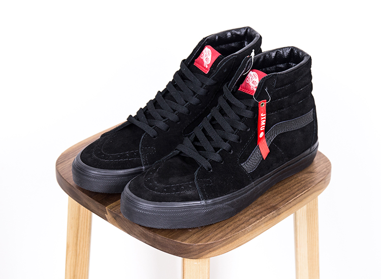 vans纯黑高帮情侣板鞋麂皮男女鞋全黑