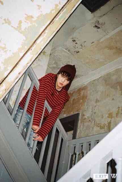 winner 姜胜允 exit e