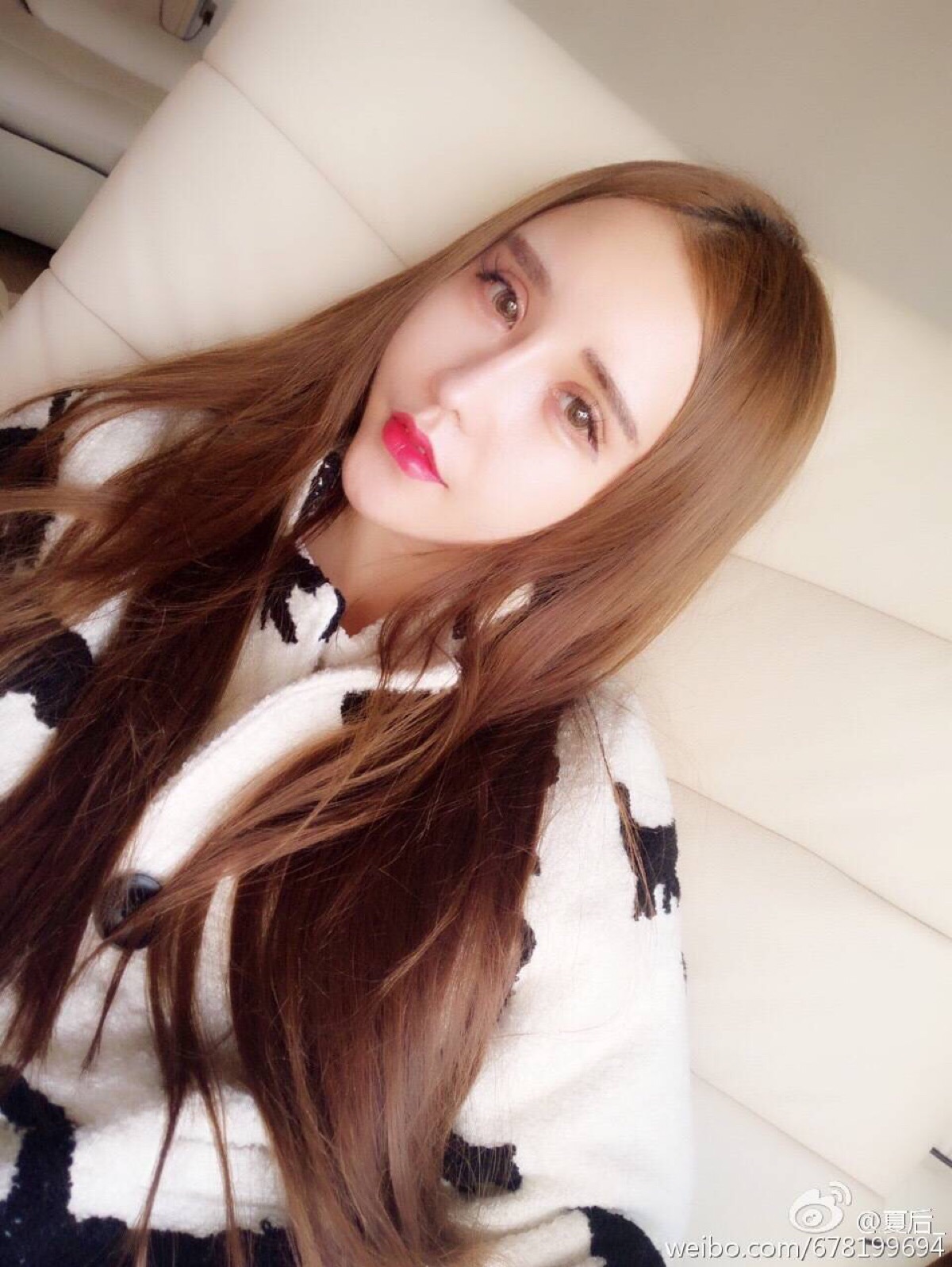 夏后,出生于广西防城港市,90后原创歌手,演员,平面模特,词曲作家.