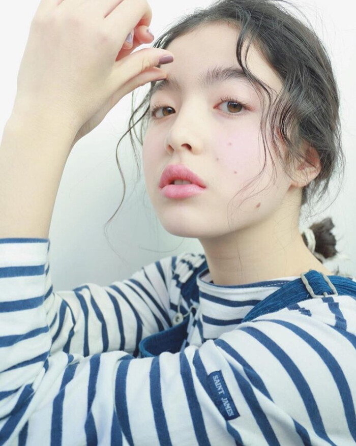 12岁日法混血麻豆 山田直美 ins : naomin_kr 目前小学在读