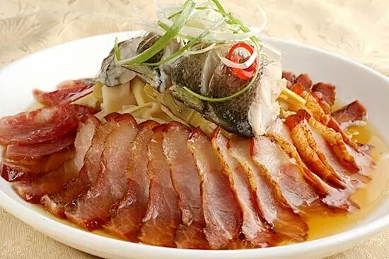 著名菜肴:腊味合蒸,东安子鸡,麻辣550_367