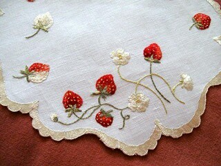 草莓刺绣