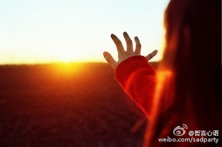 师父说:天空这么大,但我可以用一只手遮住整个天空.
