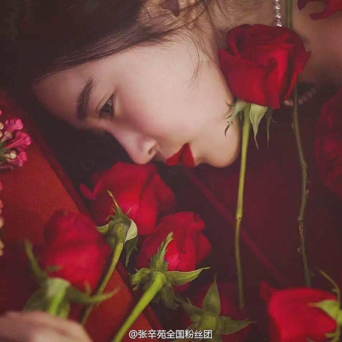 闺蜜头像 辛苑女神