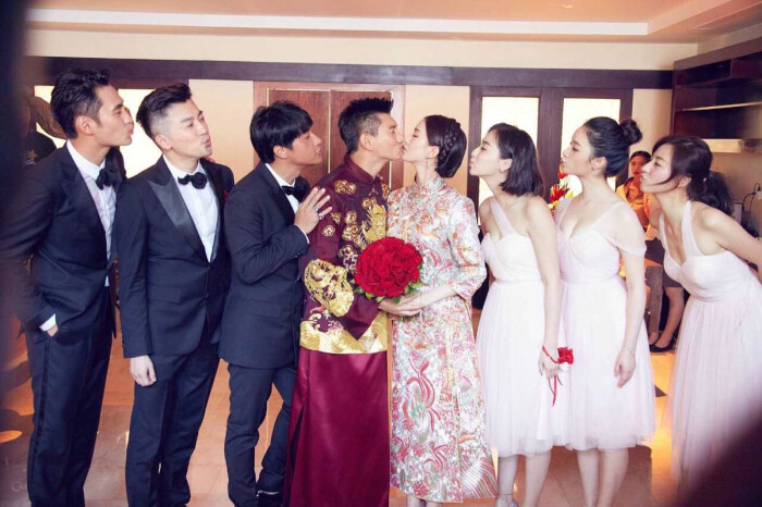 刘诗诗吴奇隆婚纱照无水印大图