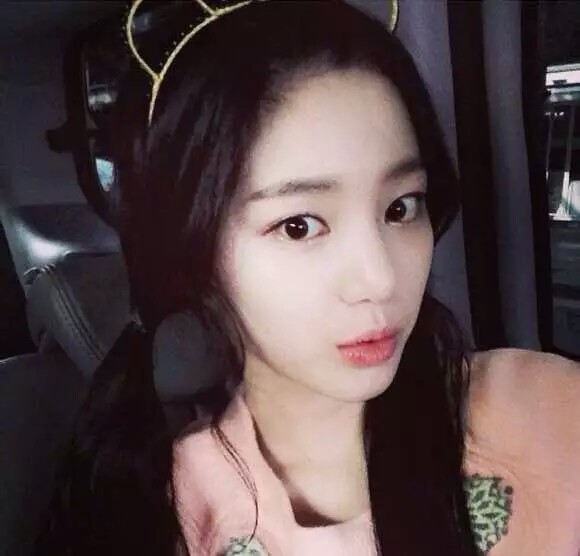 明星头像 李侑菲