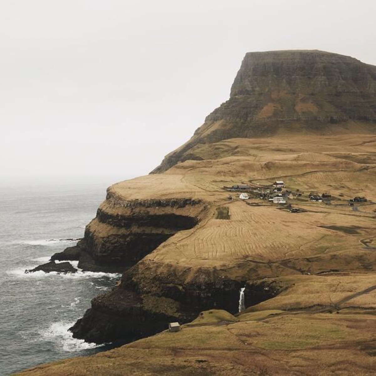 色盲摄影师的低饱和度世界 摄影师baixiang chen,出生在哥本哈根.