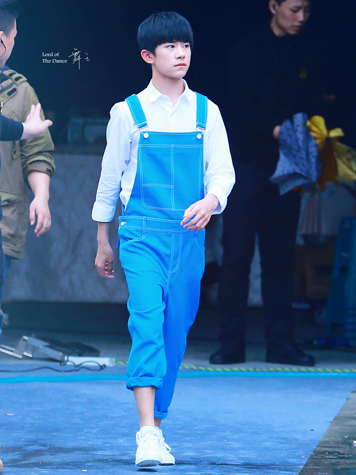 tfboys易烊千玺 壁纸高清 氧气美男