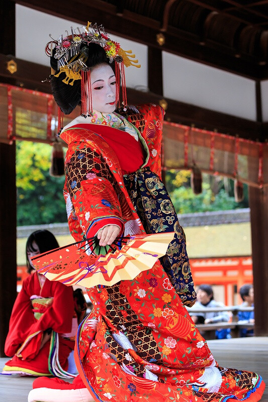 日本花魁豪华服饰图片