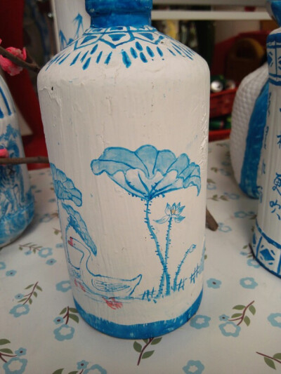 青花瓷之瓶绘夏荷