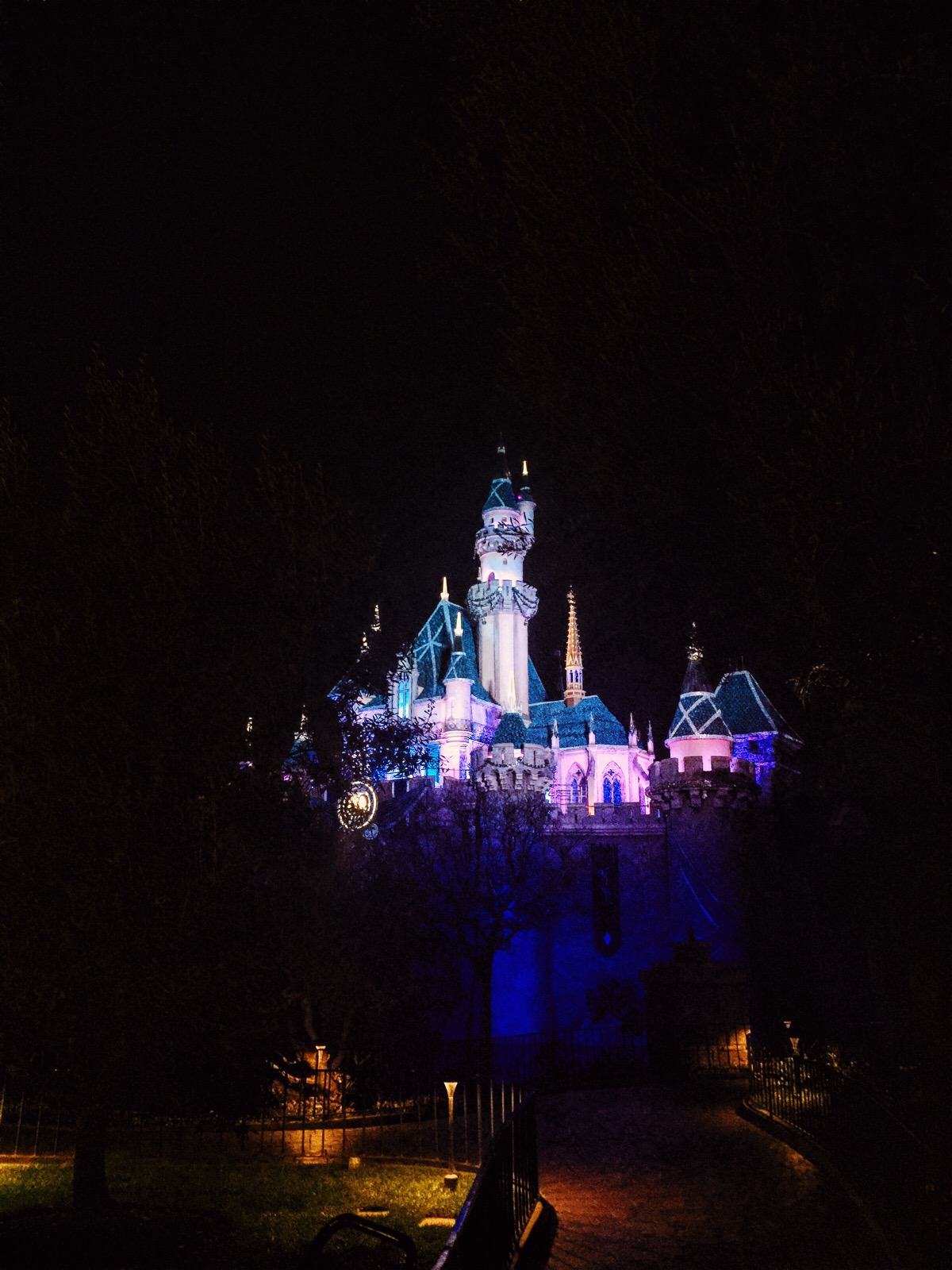 城堡背景图晚上图片