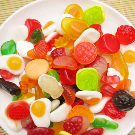 混合味水果软糖,造型可爱,绚丽色彩,缤纷果味,好吃有嚼劲