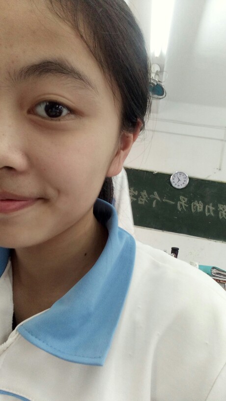 大眼睛女孩