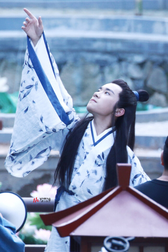 易烊千玺 #tfboys 思美人61少年屈原 拍摄花絮 高清 帅