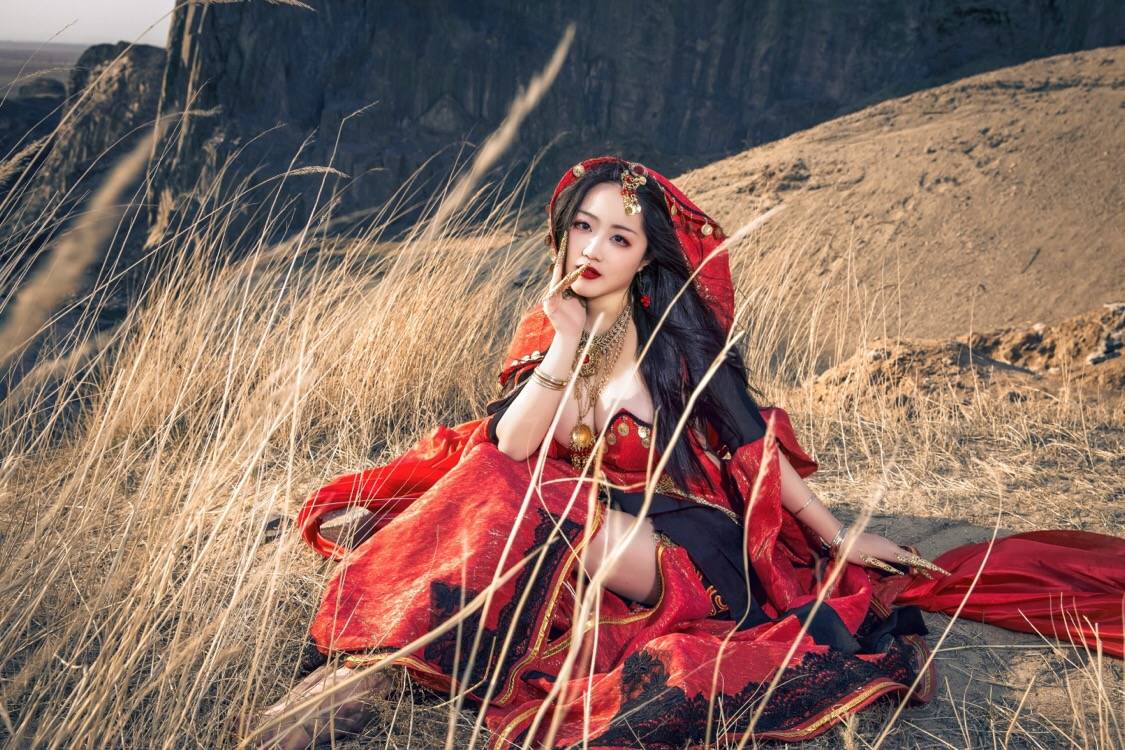 剑网三 cos 古风 秦皇陵红衣圣女 探雪 美!