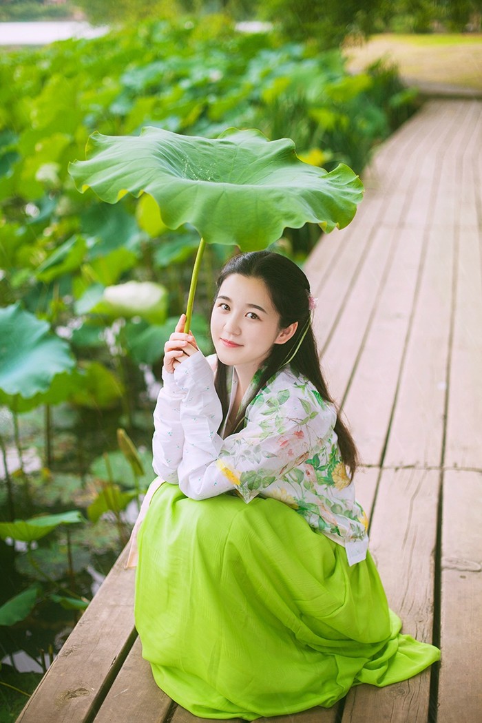 改良汉服 唐朝齐胸襦裙 对襟长袍 头花头饰