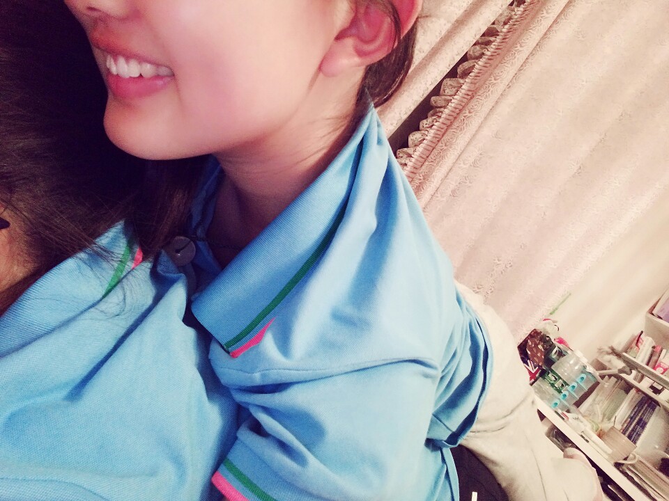 v美女累了美女一个放松吧!自拍其实还看生校服摸图片