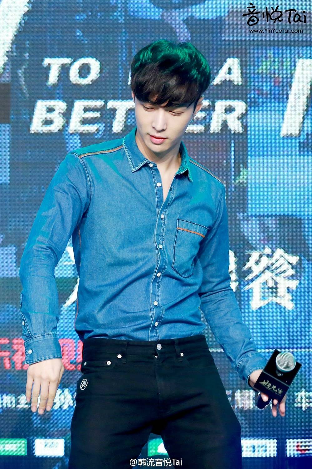 籍成员张艺兴,艺名lay weibo @努力努力再努力x 2012年4月正式出道,队