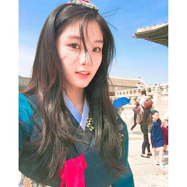 ins【sin ye eun】申艺恩