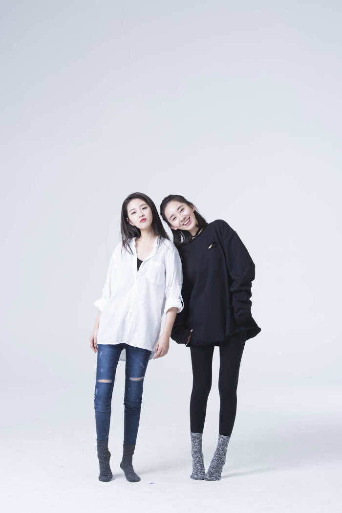 由新人演员朱颜曼滋(饰夏吉吉),刘虞佳(饰夏米米)扮演的"吉米"姐妹花