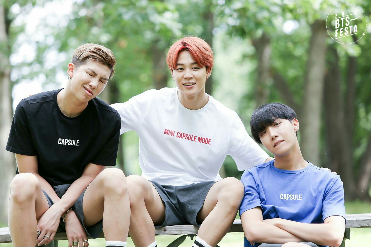 出道三周年纪念照防弹少年团(bts,是韩国bighit entertainment旗下