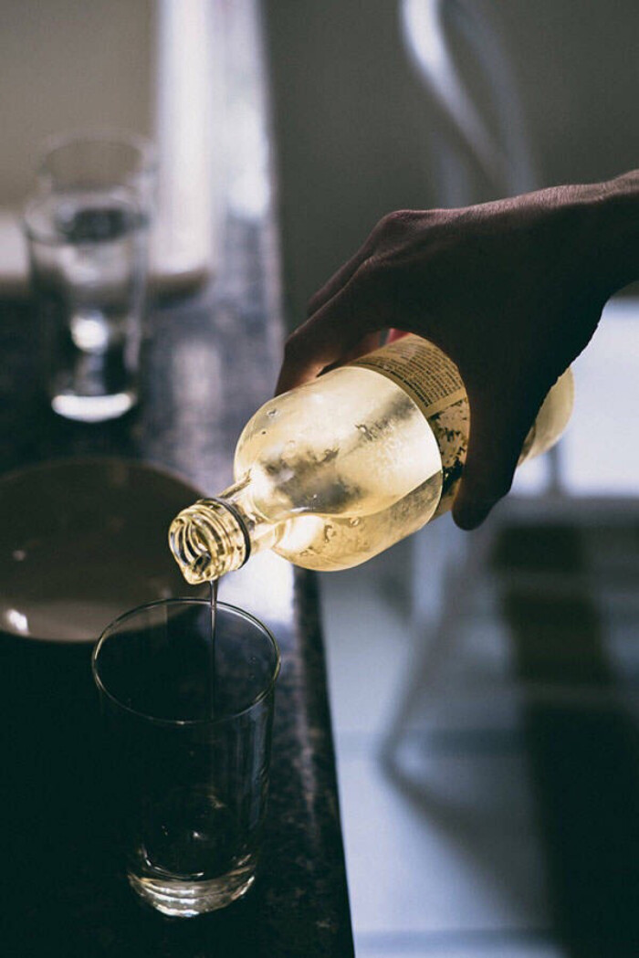 壁纸 水杯 酒瓶
