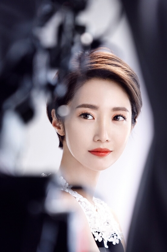 她很漂亮 女二 闵夏莉 高俊熙(,ko joon hee)海报 手机壁纸