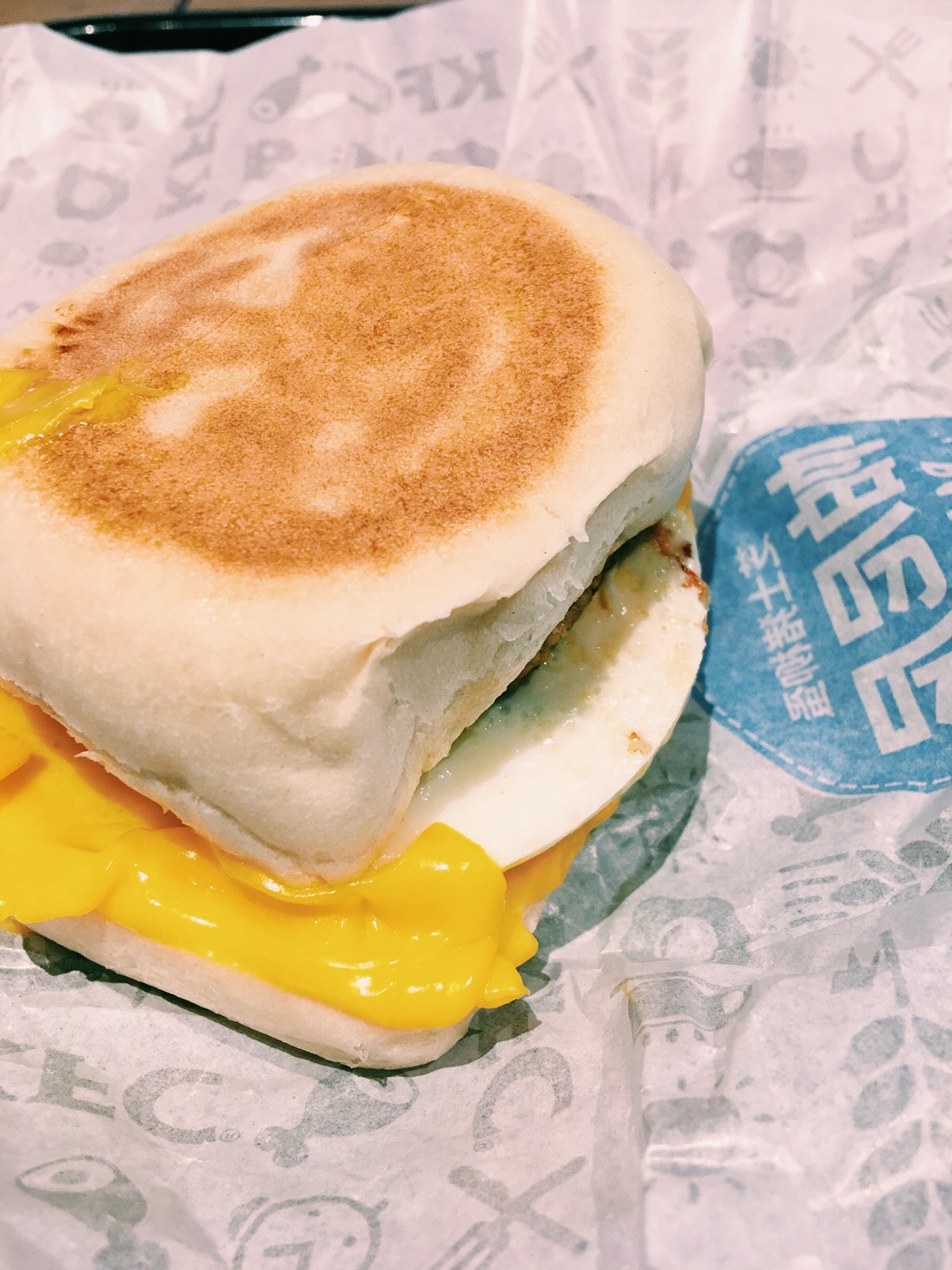 芝士猪柳蛋帕尼尼 美式咖啡