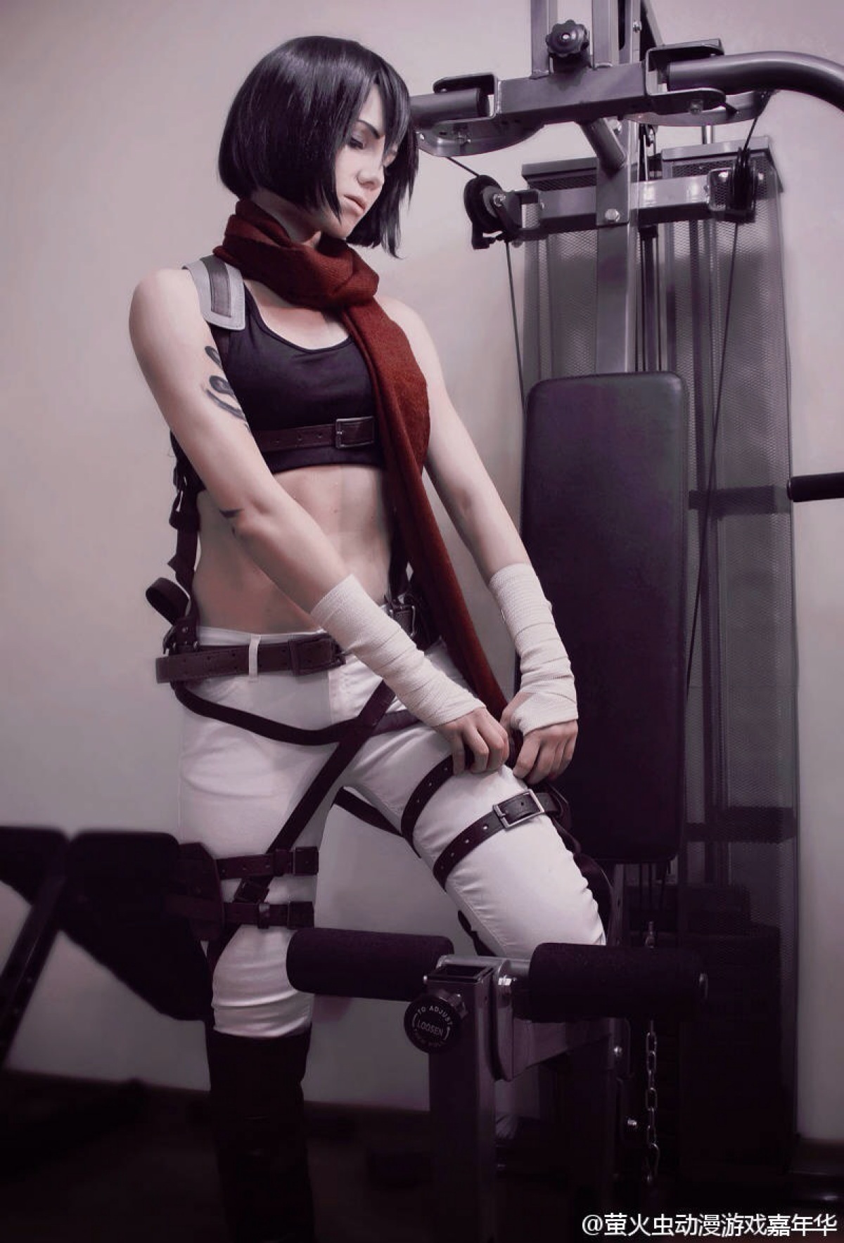 靠他肩 进击的巨人 cos 三笠