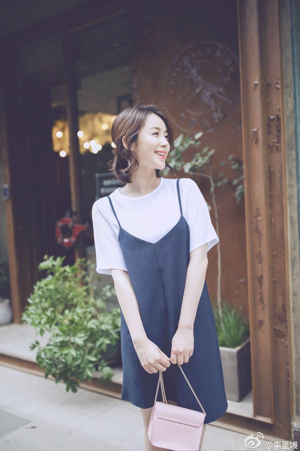 李呈媛 