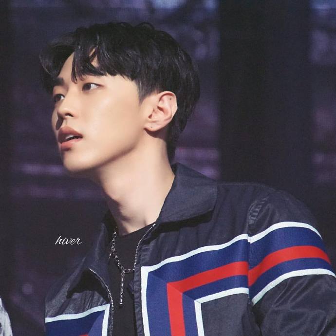 aomg gray