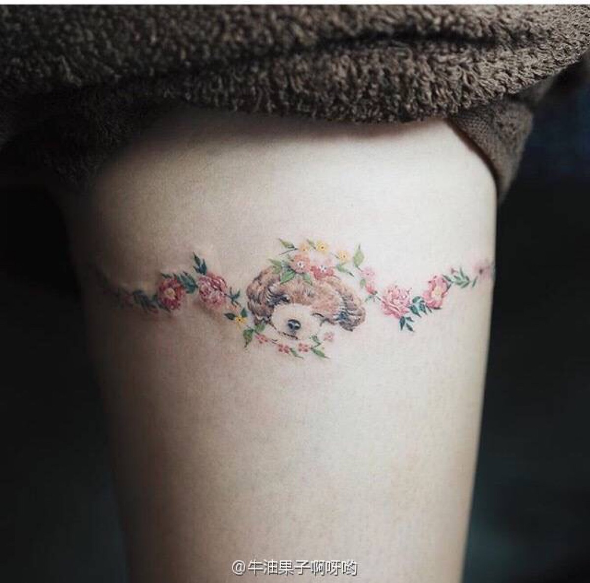 女生手臂纹身