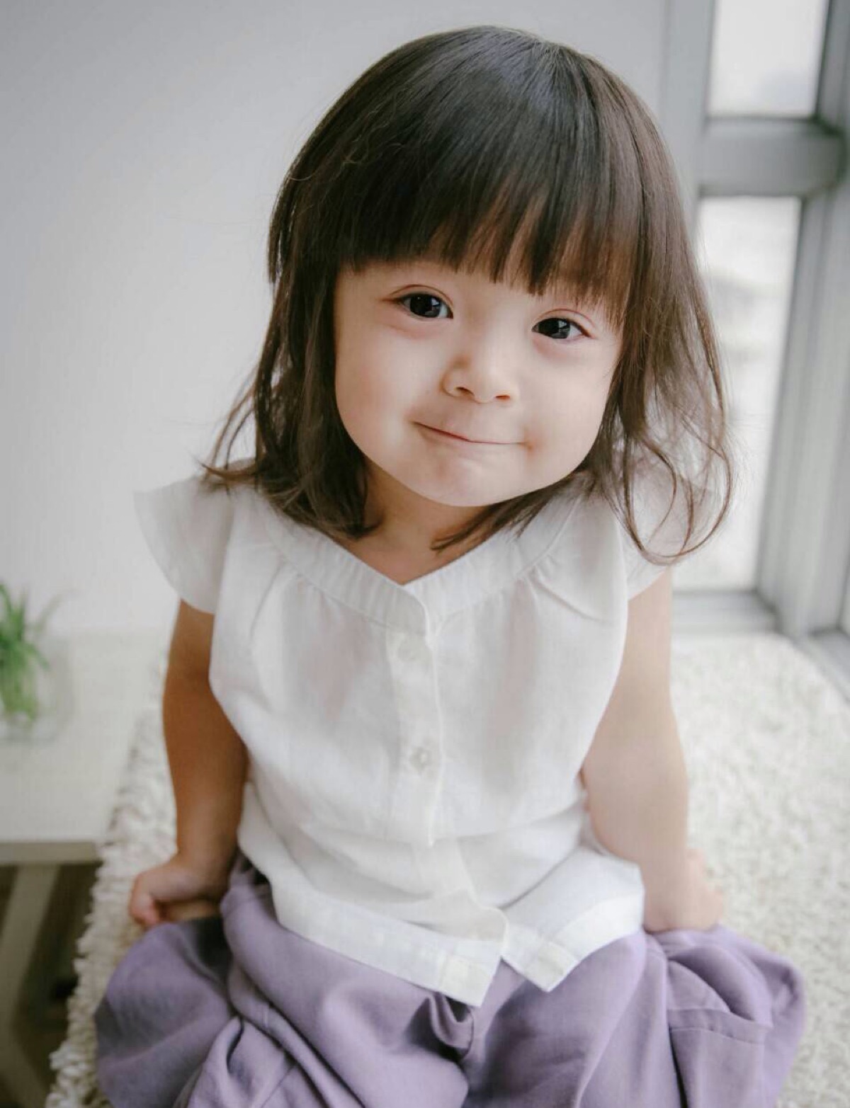 《放开我北鼻》中的哈琳 可爱俏皮,古怪萌娃.