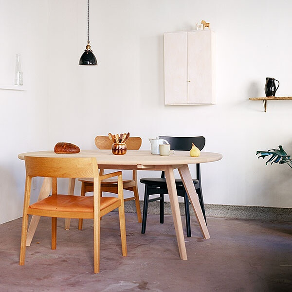 质量的橡木,胡桃,樱桃木与枫树等木材,整体的设计风格也传承700_700