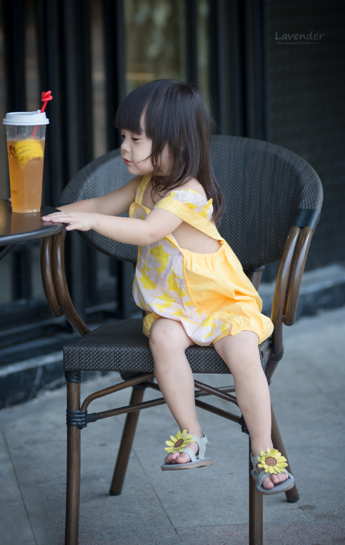 放开我北鼻 哈琳 可爱俏皮 古怪萌娃