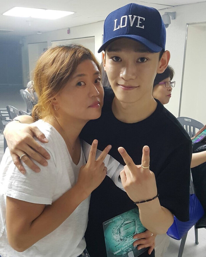 exo chen 三巡后台合影