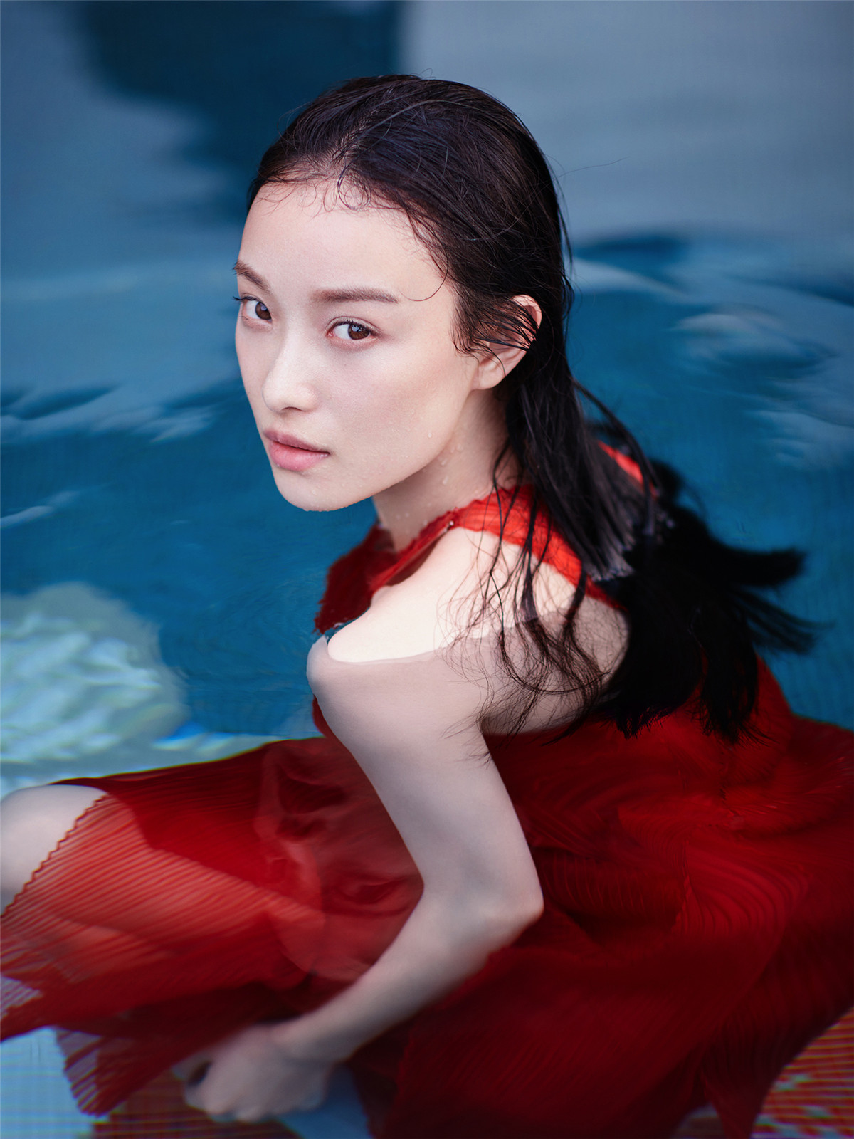 2016《cosmopolitan 时尚》七月刊封面:倪妮(真的好喜欢倪妮这种自然