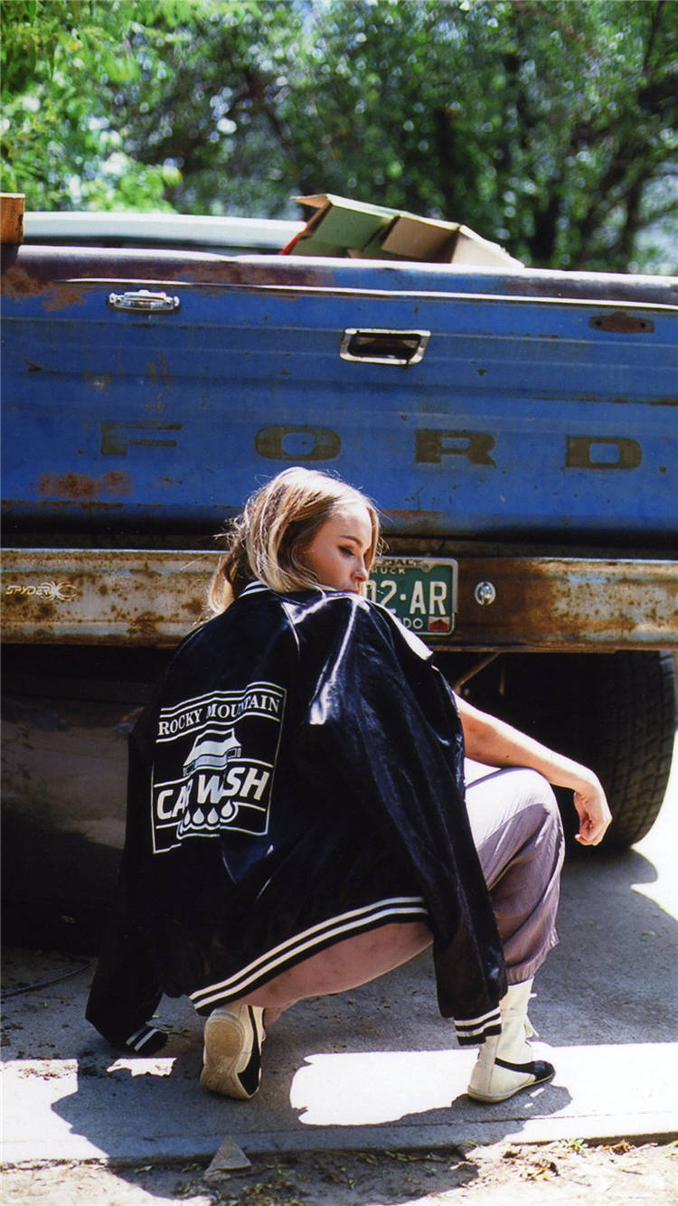 小清新 欧美 动漫 卡通 明星 情侣 line风格 素描 意境 空间微信背景