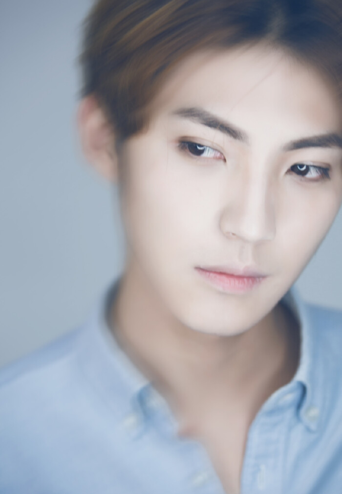 徐鹤尼:演员 [盛势]中饰演李真真