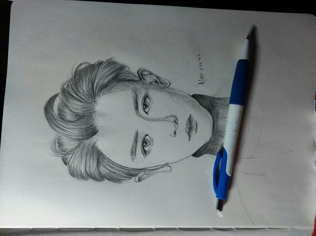 手绘素描朴灿烈