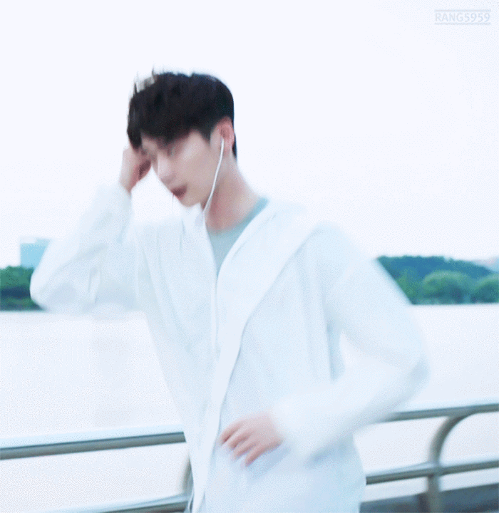李钟硕 w两个世界