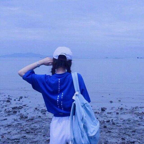 女头/韩版/麻花辫/个性/背影/大海