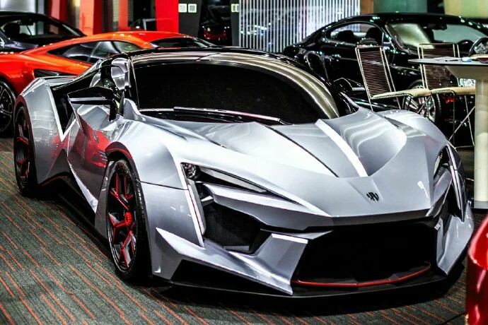 中东铁兽fenyr supersports,采用管状轻量化铝合金底盘,车身大量应用