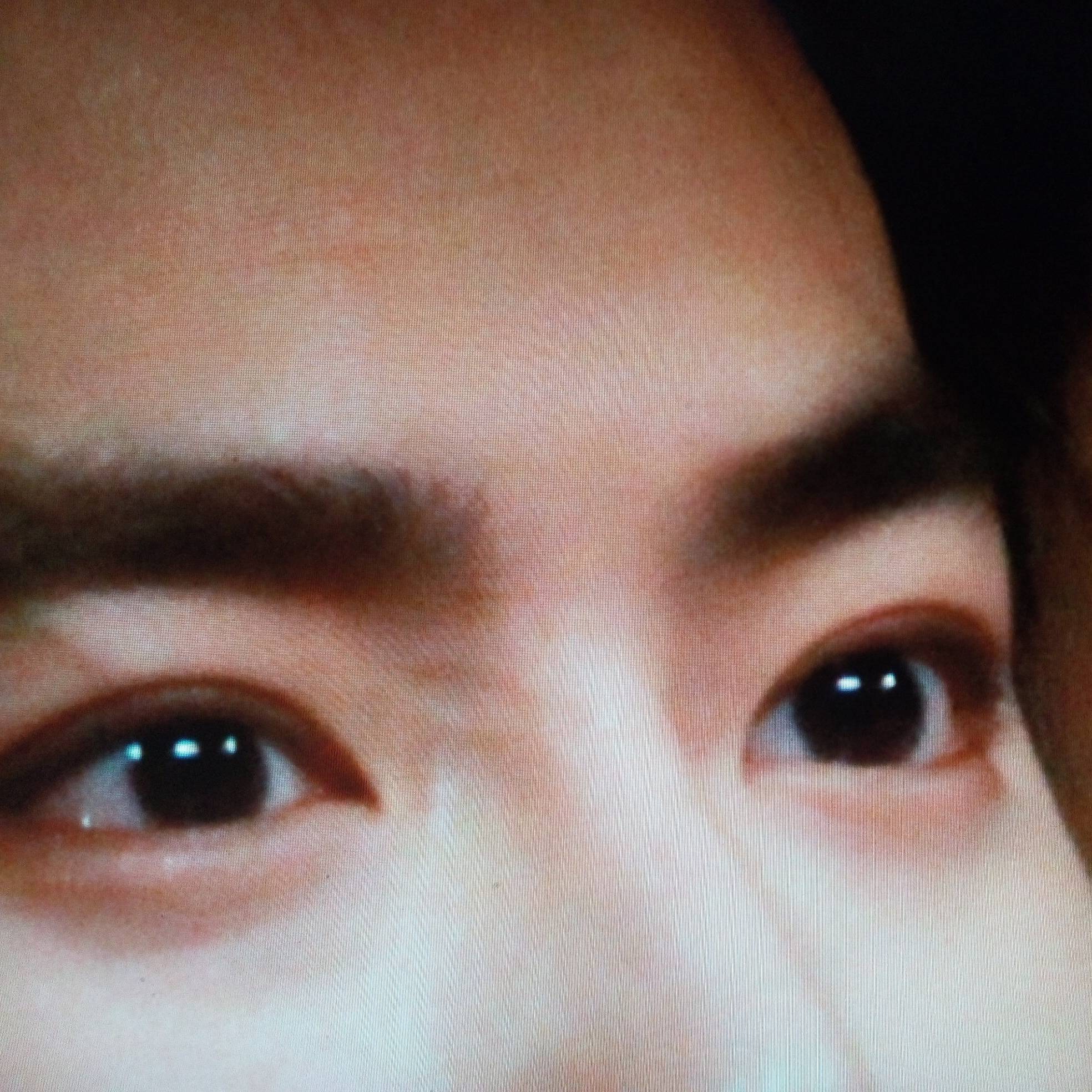 金俊勉 眼睛特写