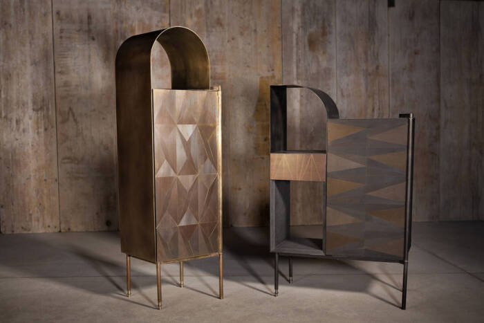 【装饰艺术家具】意大利设计师亚历山德罗东在设计展上展示了一组金属