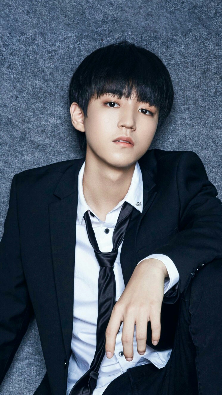 王俊凯 #tfboys 西装 高清 帅气