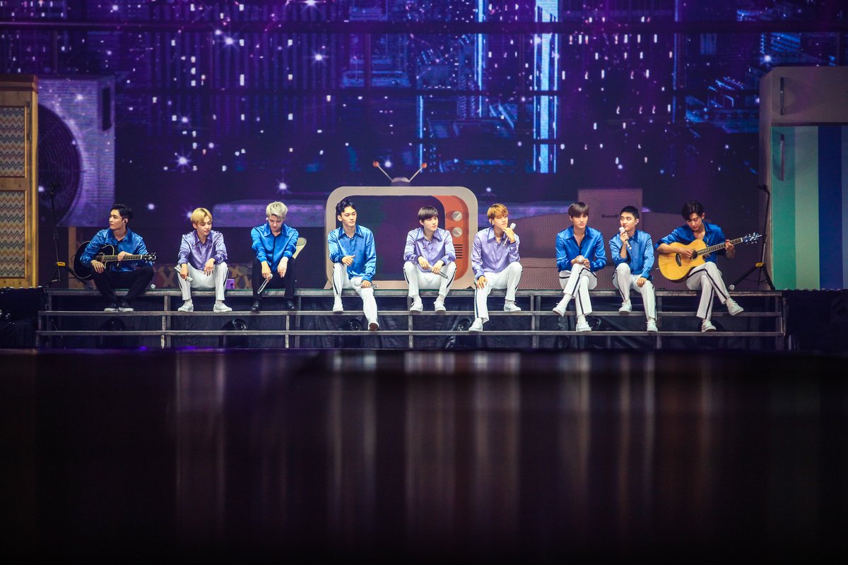 exo 三巡 曼谷演唱会 张艺兴lay 金钟大chen 朴灿烈 chanyeol 边伯贤